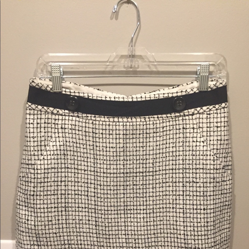 Cream/Winter White & Black Lined Miniskirt